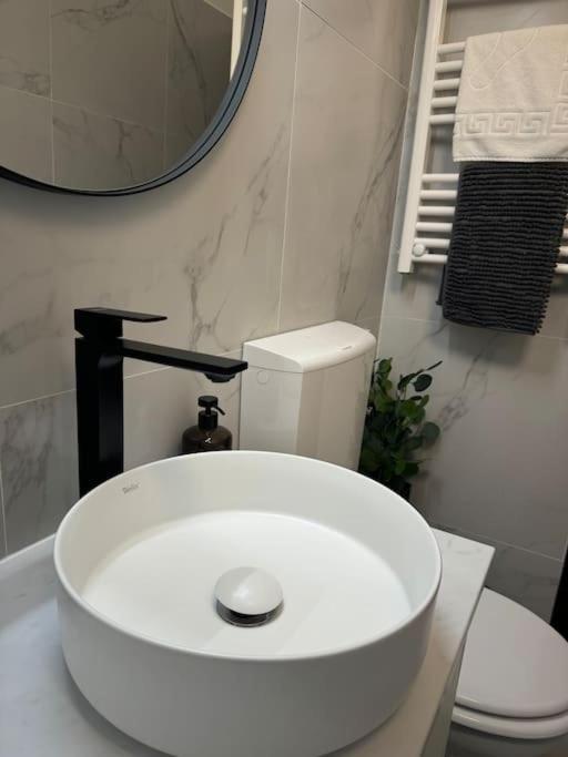 Apartamento New Downtown With Hydromassage Shower, Terrace & Ac