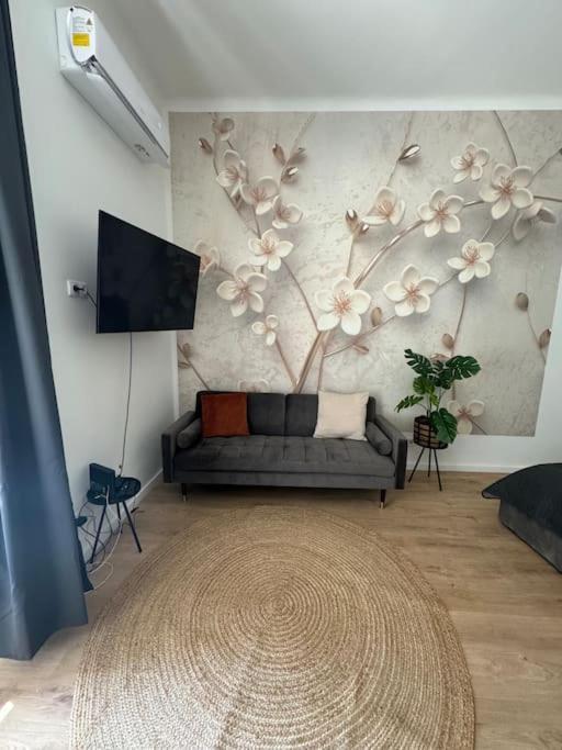 New Downtown With Hydromassage Shower, Terrace & Ac Apartamento